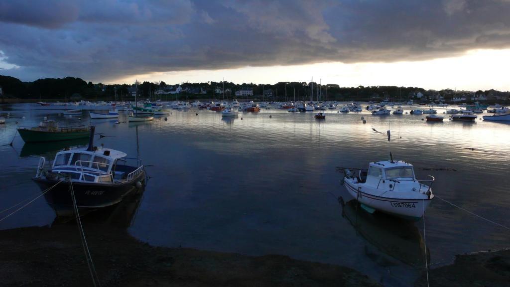 Hotel Des Rochers Perros-Guirec Exterior photo